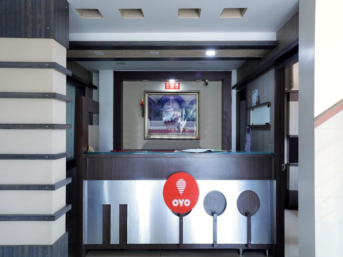Oyo 4198 Hotel Shri Sai Murli Sirdi Kültér fotó