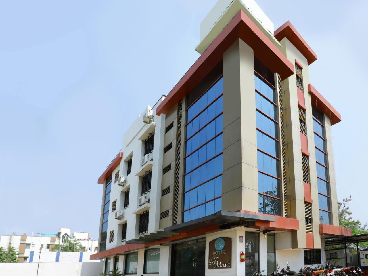 Oyo 4198 Hotel Shri Sai Murli Sirdi Kültér fotó