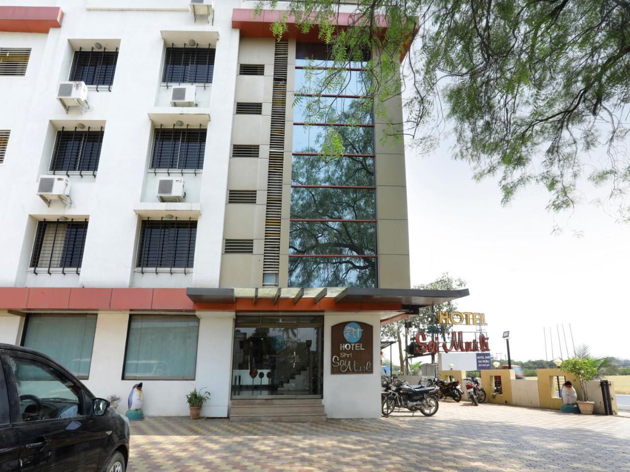 Oyo 4198 Hotel Shri Sai Murli Sirdi Kültér fotó