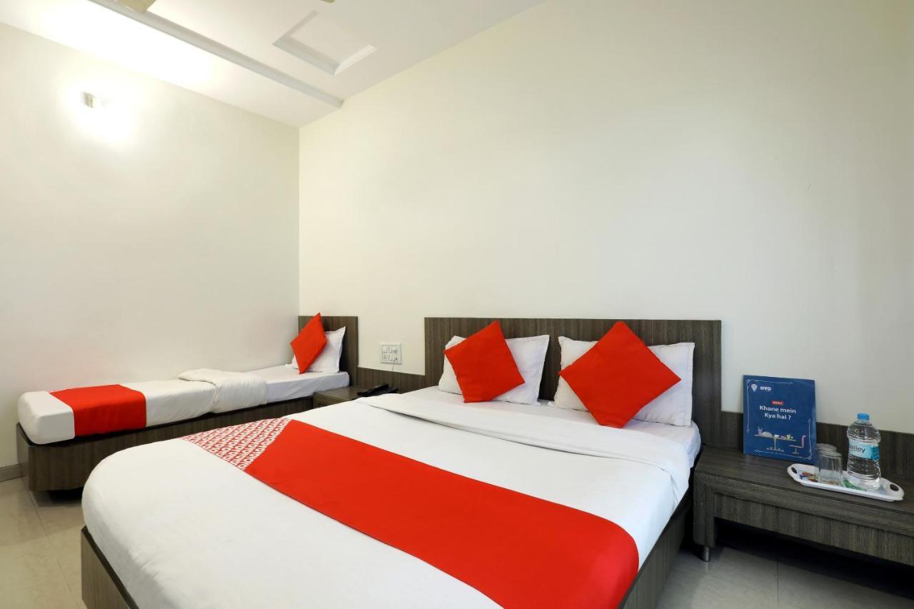 Oyo 4198 Hotel Shri Sai Murli Sirdi Kültér fotó