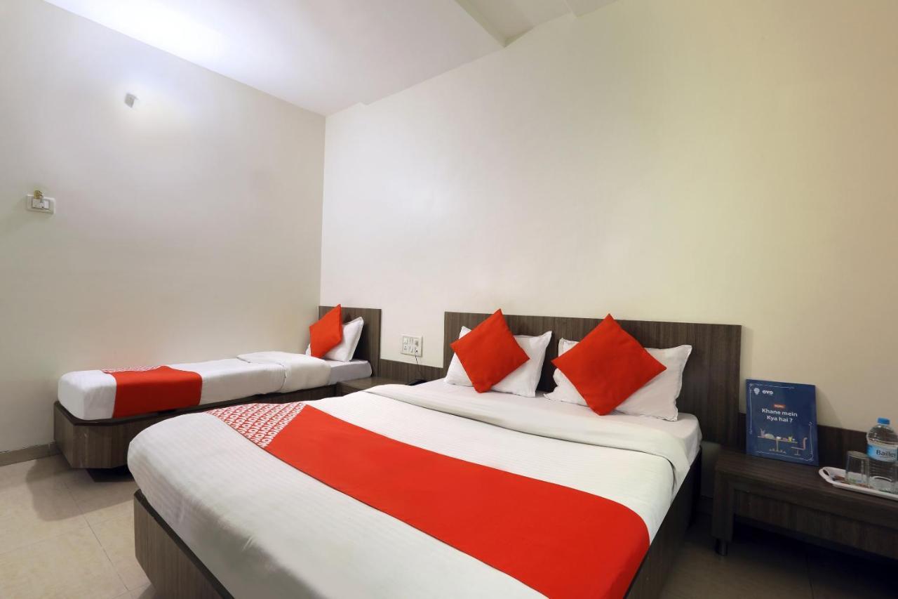 Oyo 4198 Hotel Shri Sai Murli Sirdi Kültér fotó