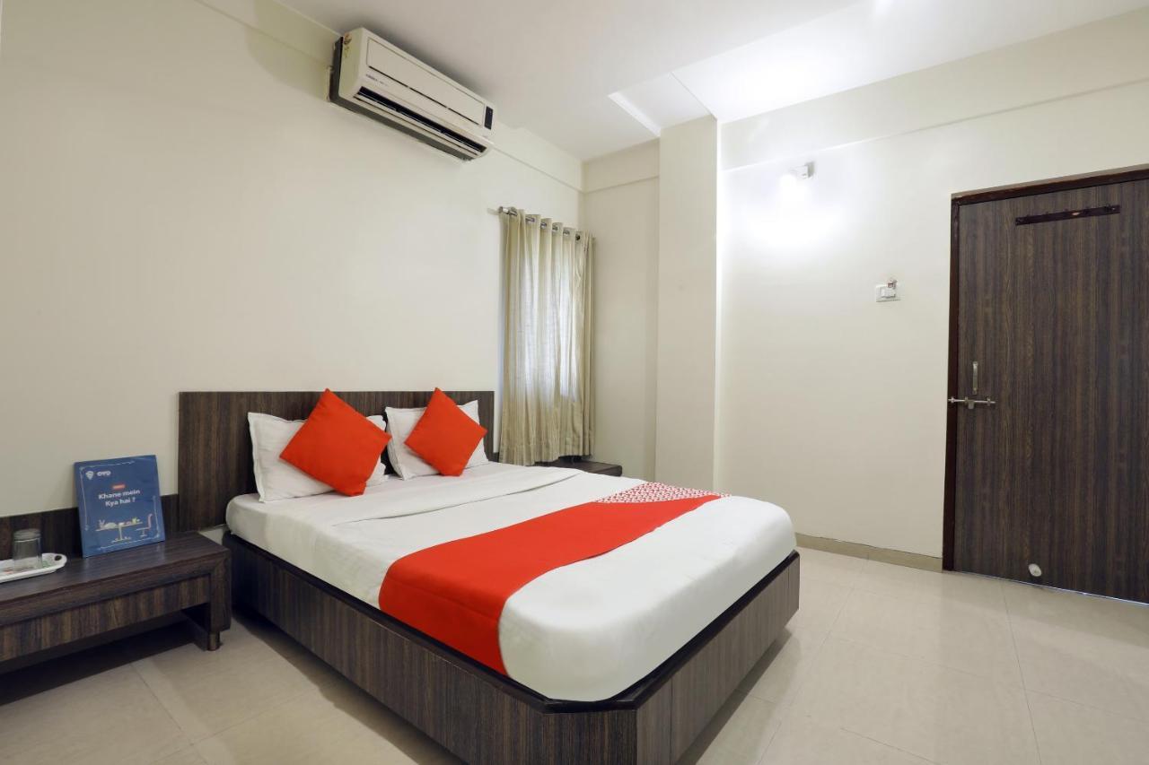 Oyo 4198 Hotel Shri Sai Murli Sirdi Kültér fotó