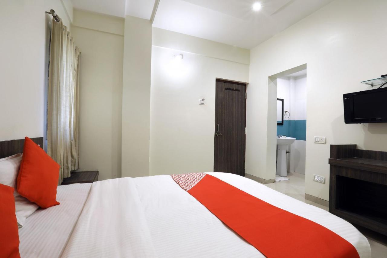 Oyo 4198 Hotel Shri Sai Murli Sirdi Kültér fotó